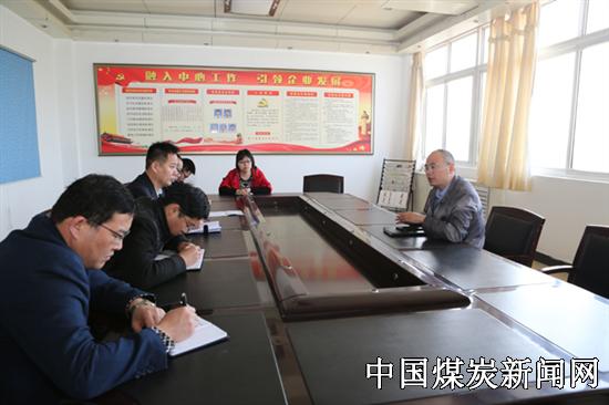 二次函数最大利润问题_收入二次分配问题(3)