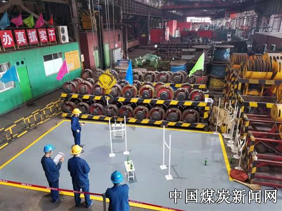 龙钢公司天车工技术比武拉开帷幕